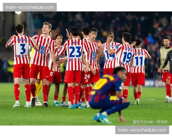 巴萨后防线结构性焦虑，区域防守调整应对欧冠关键战人员短缺